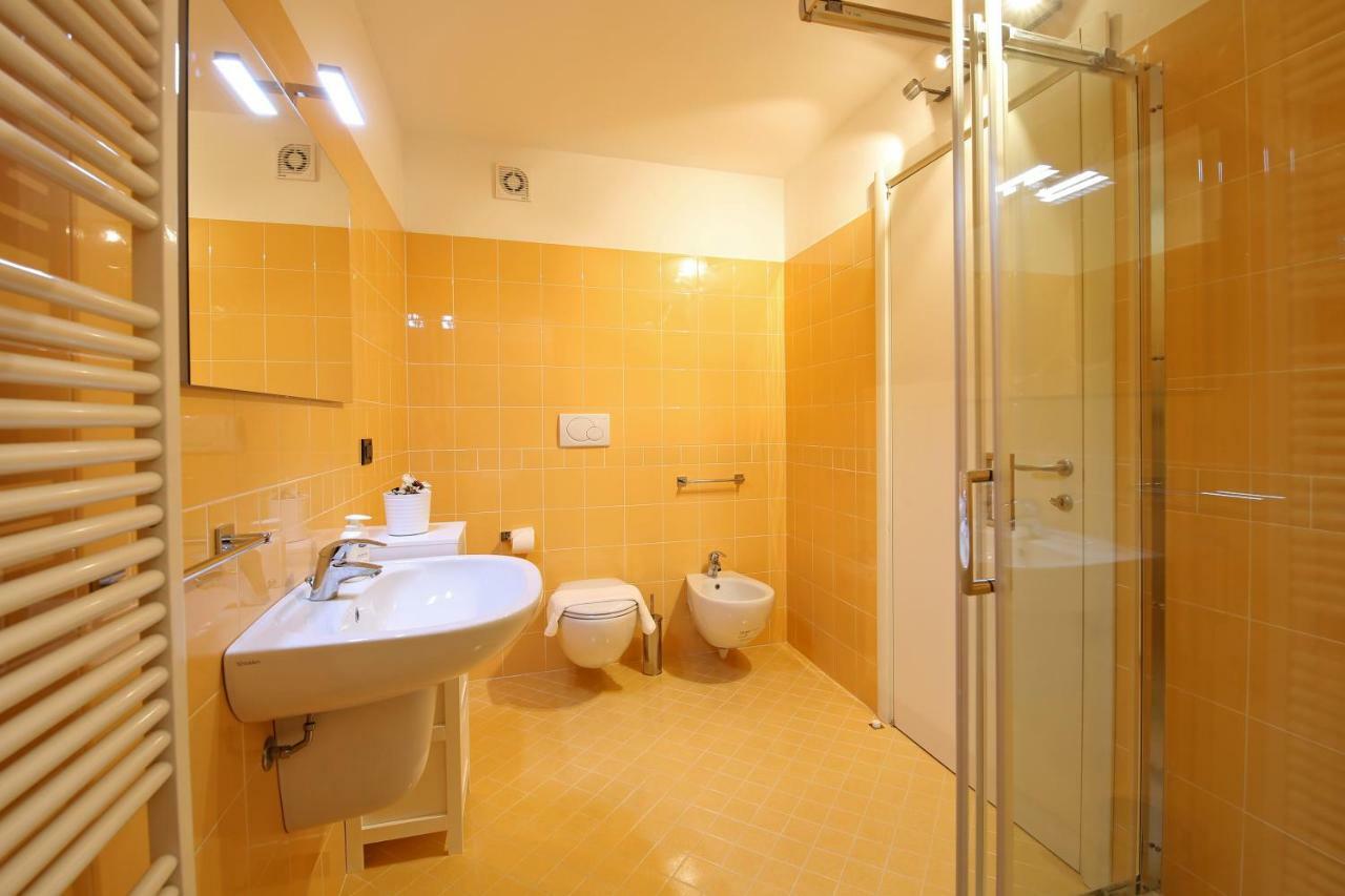 Bellagio Dreams Apt, Pool, With Private Garden, Near Lake Luaran gambar