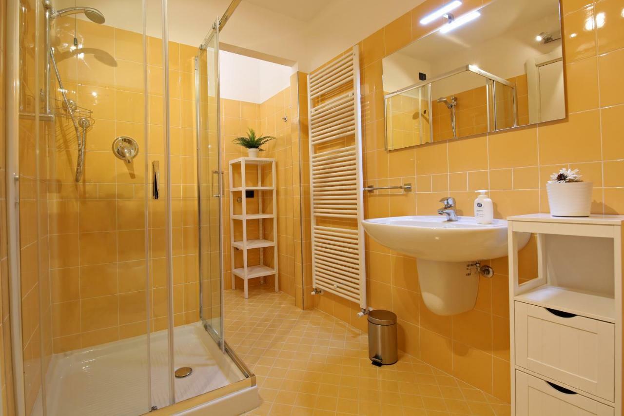 Bellagio Dreams Apt, Pool, With Private Garden, Near Lake Luaran gambar