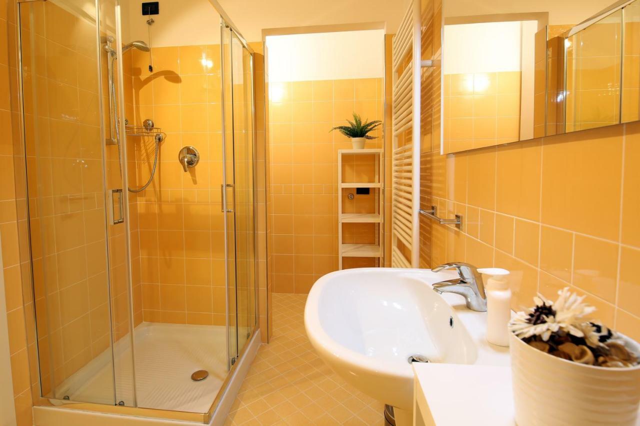 Bellagio Dreams Apt, Pool, With Private Garden, Near Lake Luaran gambar